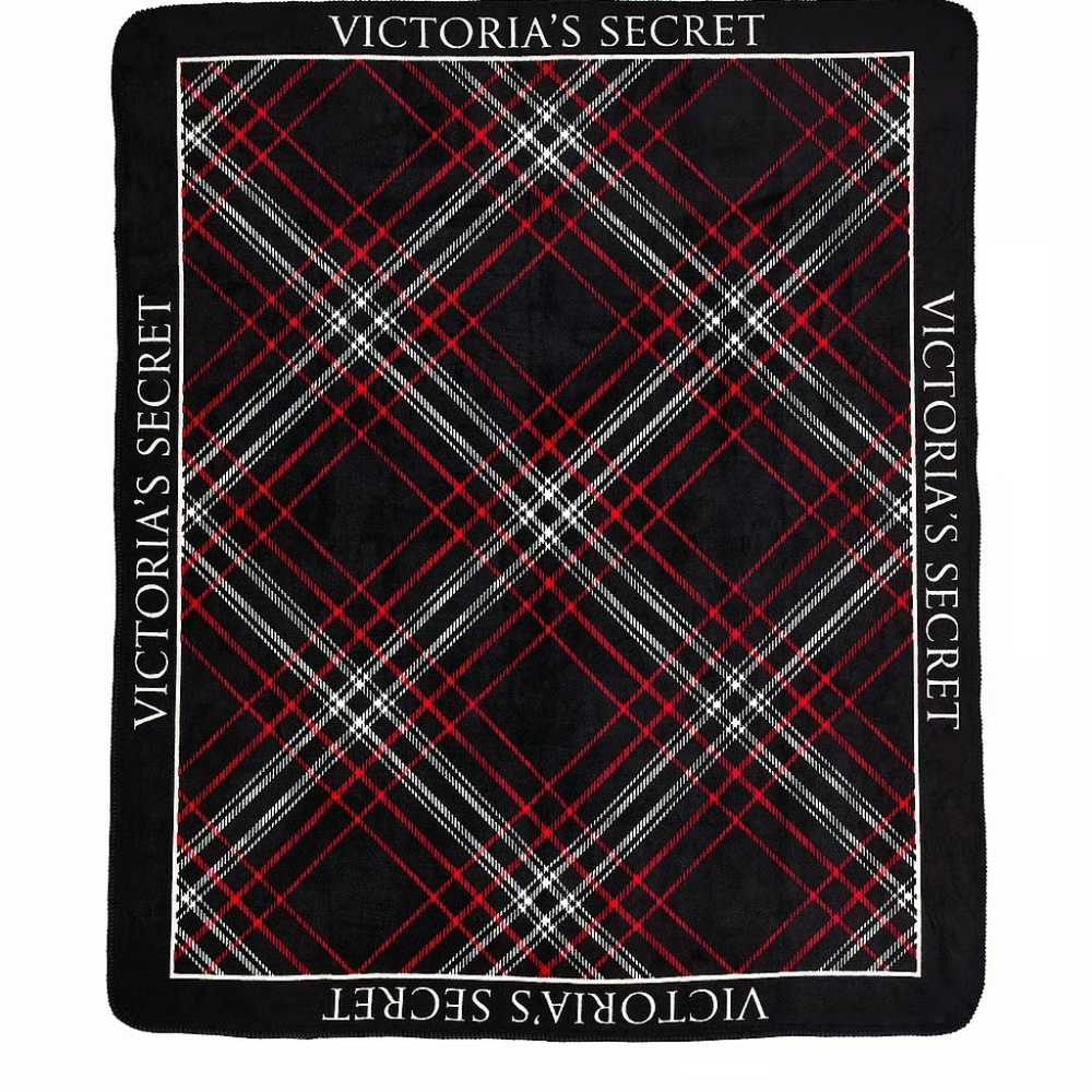 BRAND NEW VICTORIA'S SECRET Cozy-Fleece Blanket